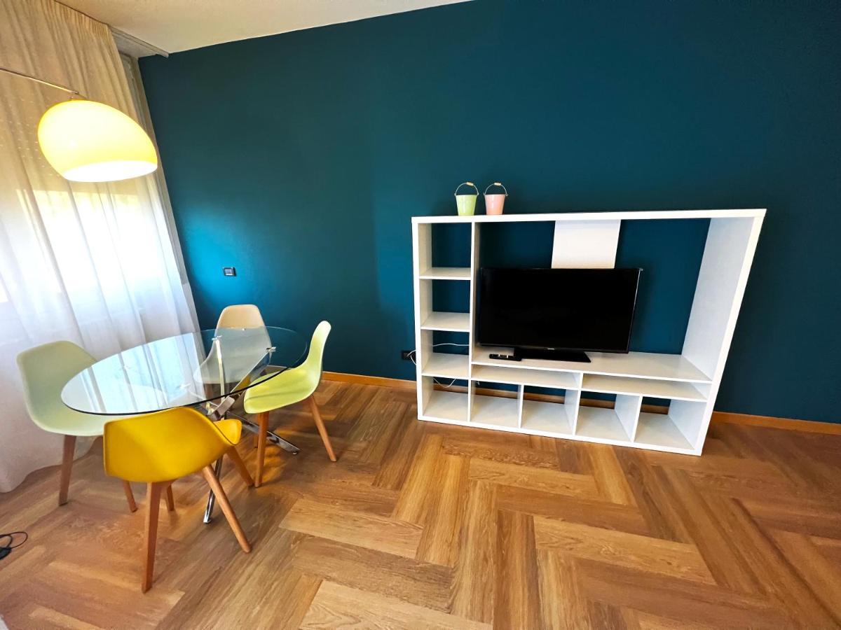 Front Lake Apartment Бардолино Екстериор снимка