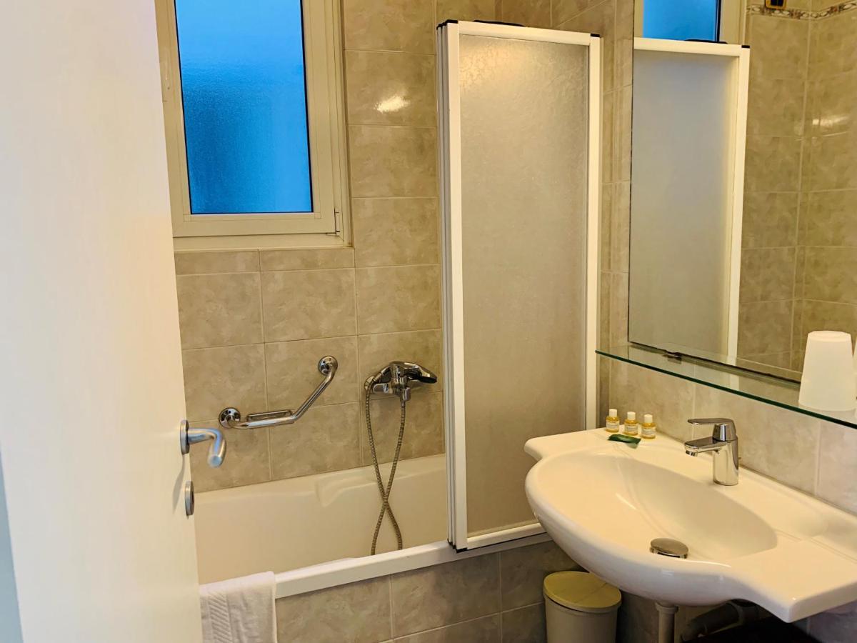 Front Lake Apartment Бардолино Екстериор снимка