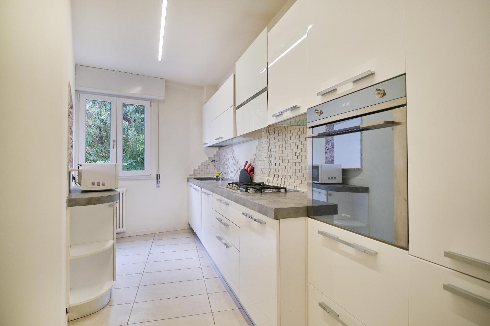 Front Lake Apartment Бардолино Екстериор снимка