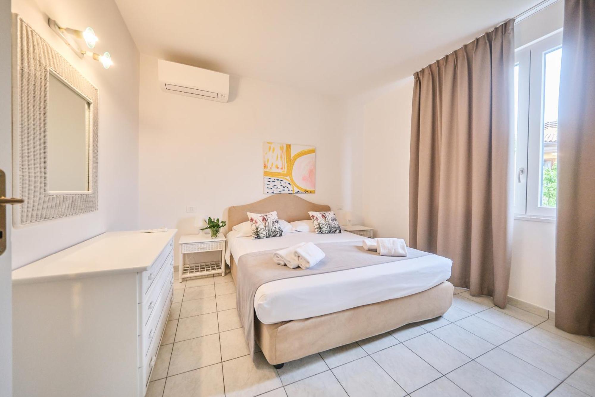 Front Lake Apartment Бардолино Екстериор снимка