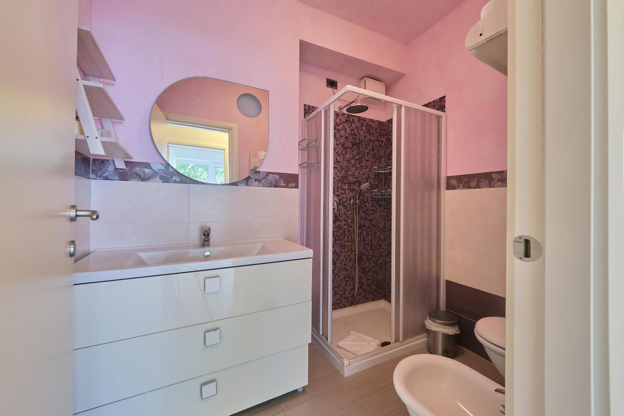Front Lake Apartment Бардолино Екстериор снимка