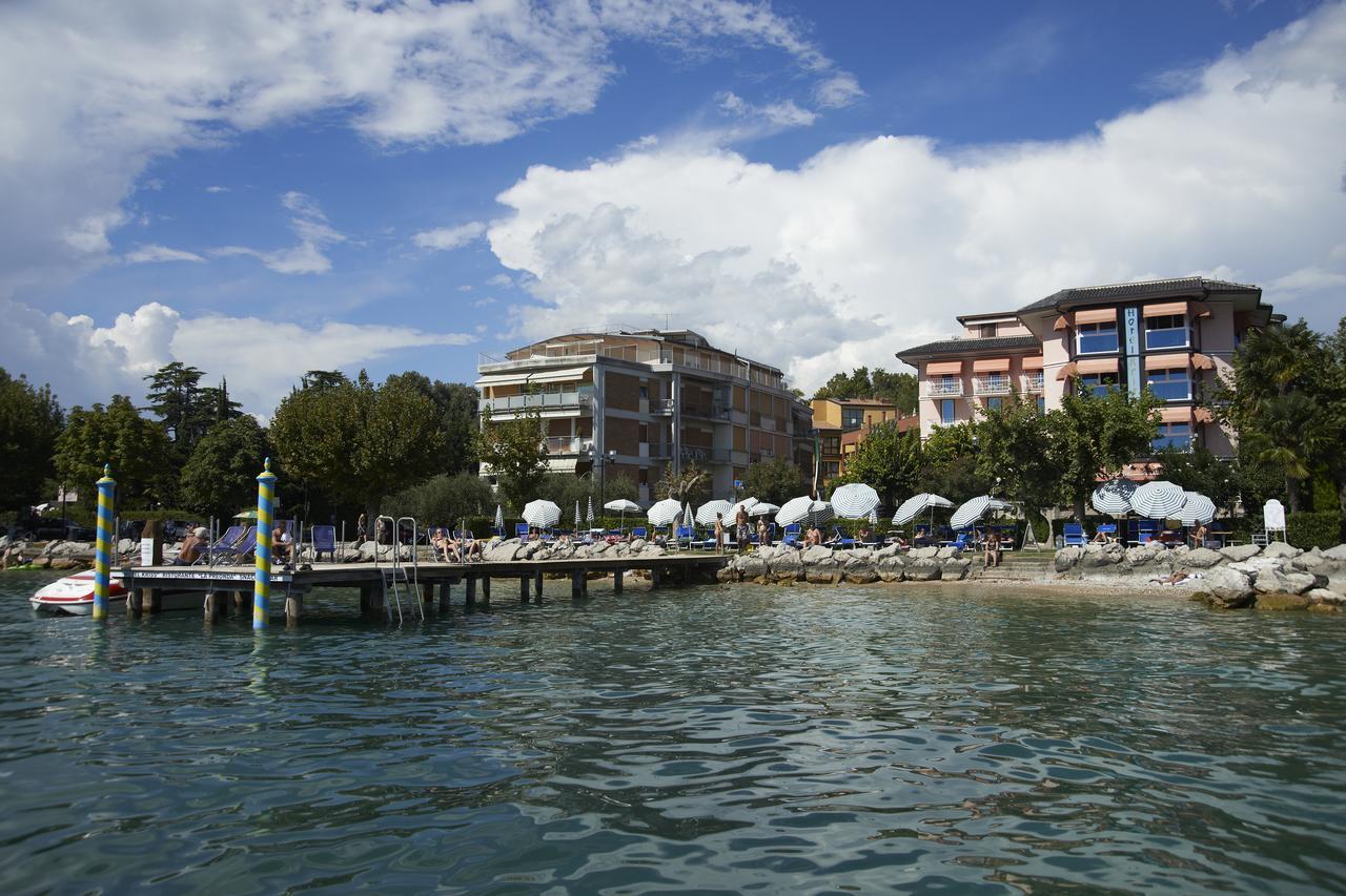 Front Lake Apartment Бардолино Екстериор снимка