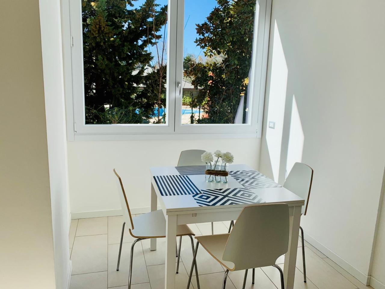 Front Lake Apartment Бардолино Екстериор снимка