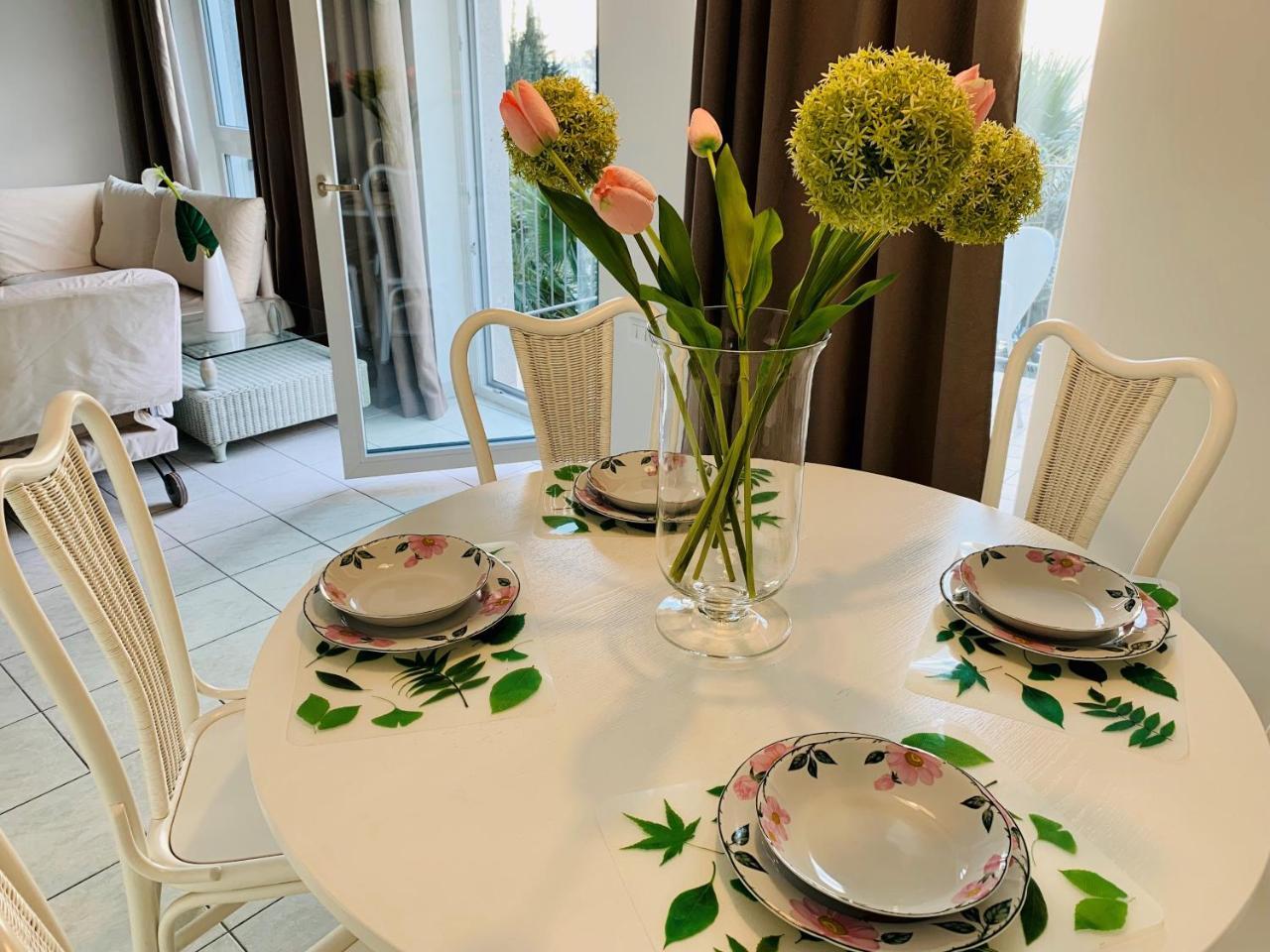 Front Lake Apartment Бардолино Екстериор снимка