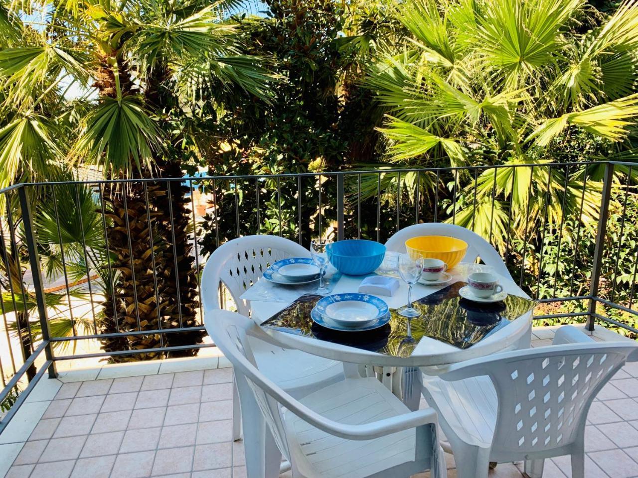 Front Lake Apartment Бардолино Екстериор снимка