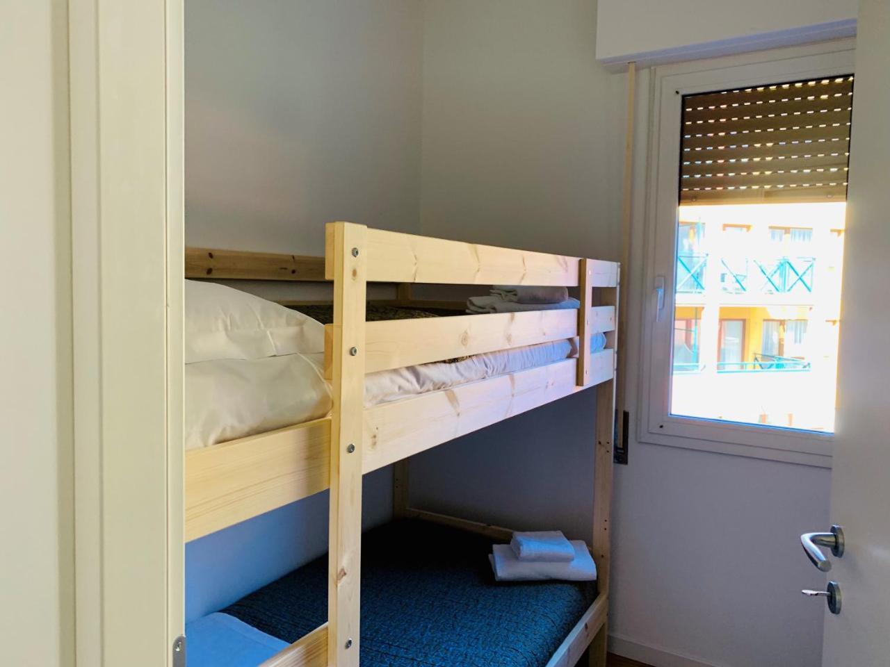 Front Lake Apartment Бардолино Екстериор снимка